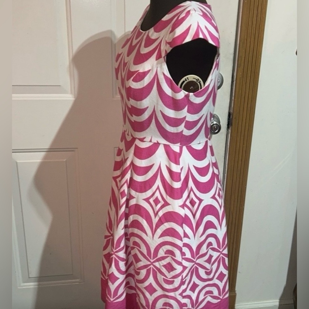⭐️HP⭐️TALBOTS DRESS Pink & White Scallop Print-Cap Sleeve- Fit&Flare Fully-lined - Picture 5 of 13